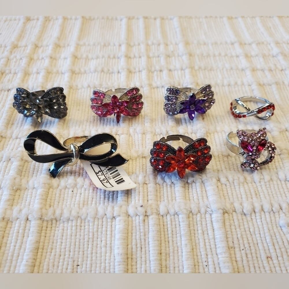 Bundle of floral jeweled adjustable‎ bow cat rings lot